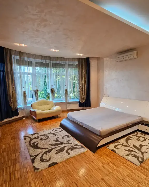 9218d8c4-1500-4a55-ac2b-542a2a261256