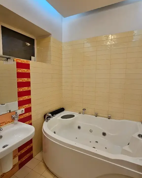 a486f670-5eae-43b1-b750-f30778a7ed20