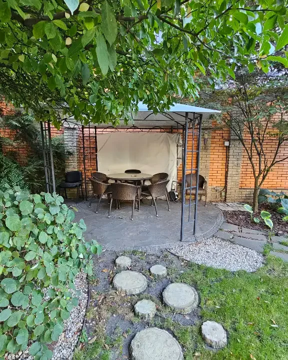 b19ffdae-28ce-4f57-9eeb-29d1df1278d3